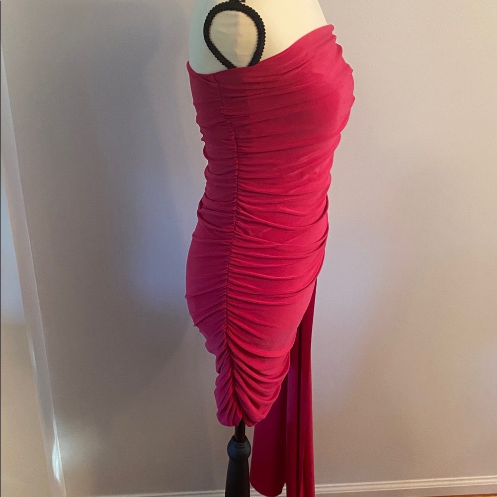 Club London Runched mini dress raspberry color with drape side train - Picture 5 of 11